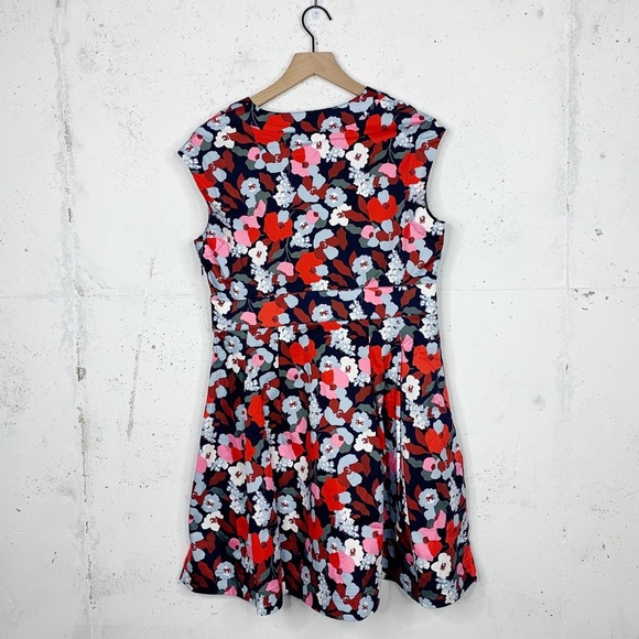 Boden Clemmie Floral Fit & Flare Dress Size 10 Petite NWT - Picture 6 of 9